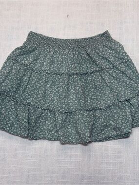 Hollister Dusty Sage Floral Tiered Mini Skirt